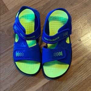 New Balance Kids Velcro sandals